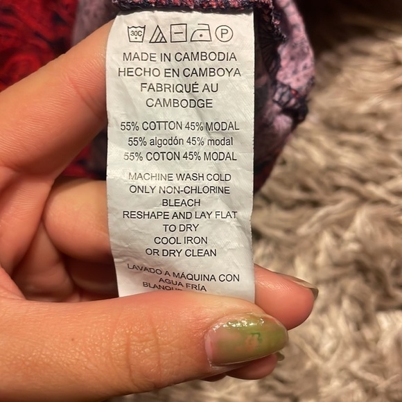 MICHAEL Michael Kors Red & Black Flare Sleeves Top Size Small - Picture 8 of 9